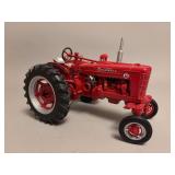 Farmall Super M Wide Front - ERTL - SN 2440SF00 - 9”