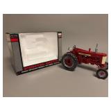 Farmall 450 Diesel - SpecCast Classic Series - 9”