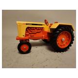 Case 1030 Comfort King - ERTL - 9'L x 5'H