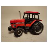 Case International 5130 - 1989 Kansas City Limited Edition - ERTL - 11'L x 7'H
