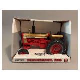 International Harvester 1026 - Ertl - 1/16