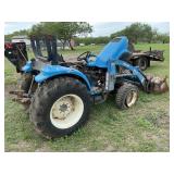 NEW HOLLAND TRACTOR 16LA