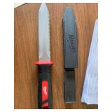 Milwaukee knife