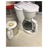 Black & Decker Coffee Maker/ Extra Pot with lid