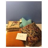 Bag of Throw Pillows - 6pc