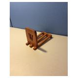 Book Shelf - Wooden "W"