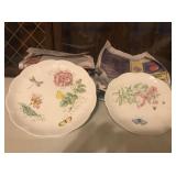 Lenox Butterfly Meadow (9) dinner plates, (8)