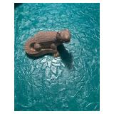 Alligator on a log (2 pc)