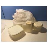 25pc set of Rubbermaid Containers (Round)