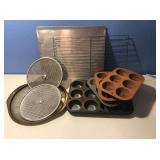 Pizza Pan, 5 Muffin Pans, 2 Splatter Screens, 1