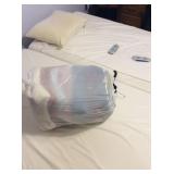 Bag with 12 Bath Towels