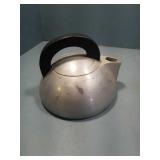 VintageCast Aluminum Kettle 2.5 Qt : MagnaLite