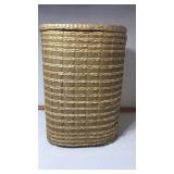 Natural fiber oval hamper