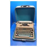 Royal. Heritage typewriter in case