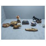 Flat of wood whistle, carving. The manager statue