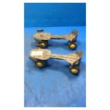 Metal roller skates