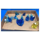 Blue and yellow solid birds