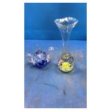 Paperweight vase and teapot