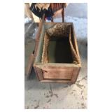 Large wood box w lid