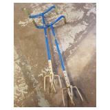 2 Garden Claw Cultivators