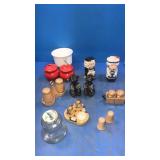 Salt n peppers. Bank