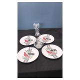4 Noel plates, 2 angels