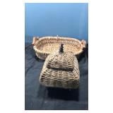 Wicker and metal deco baskets