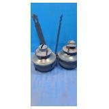 2 metal oil lamps