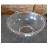 Large Pyrex bowl