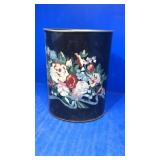 Black flower trash can