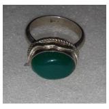 Green sterling silver ring size 7.5