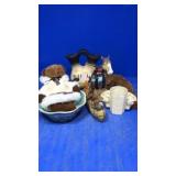 Indian lot. Plush. Glass vase