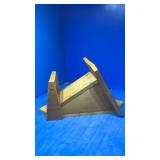 Wood squirrel feeder hanger