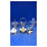 Small baskets and bird