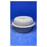 Round vintage roaster