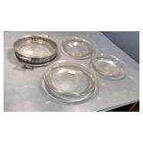 4 Pyrex dishes and metal holder