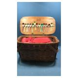 Wov-n-wood picnic ?? with contents