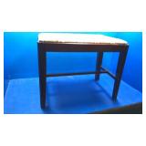 Wood bench cloth flowers top