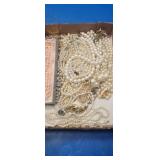 Costume jewelry Pearl necklaces