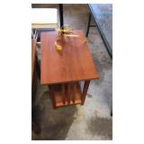 Wood lamp table