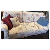 Norwalk 3 cushion flower couch. Clean
