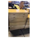 Kroehler 4 drawer chest shelf