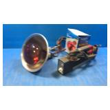 Heat lamp, flash light