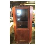 Corner cabinet. Glass door