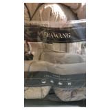 Verawang king 3 piece comforter Verawang king 3 piece comforter