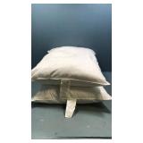 2 standard pillows 2 standard pillows