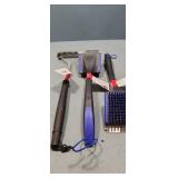 Grill brushes Grill brushes