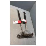 2 long handle grill brushes 2 long handle grill brushes
