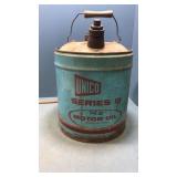 Unico monitor oil can