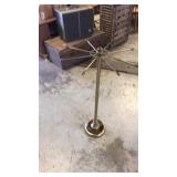 Turning metal stand Damon
